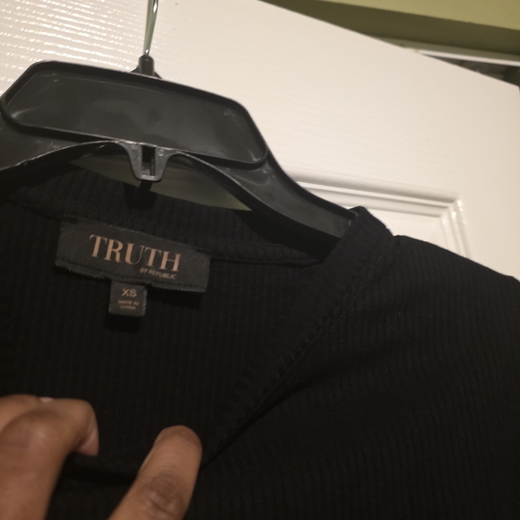 Truth Black Puff Sleeve Blouse - Picture 4 of 8